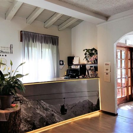 Albergo Al Maniero Ponte Di Legno Exterior foto