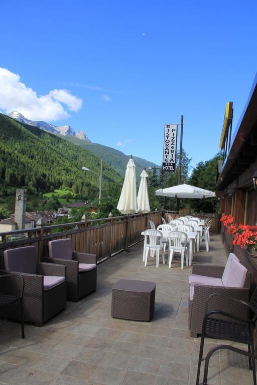 Albergo Al Maniero Ponte Di Legno Exterior foto