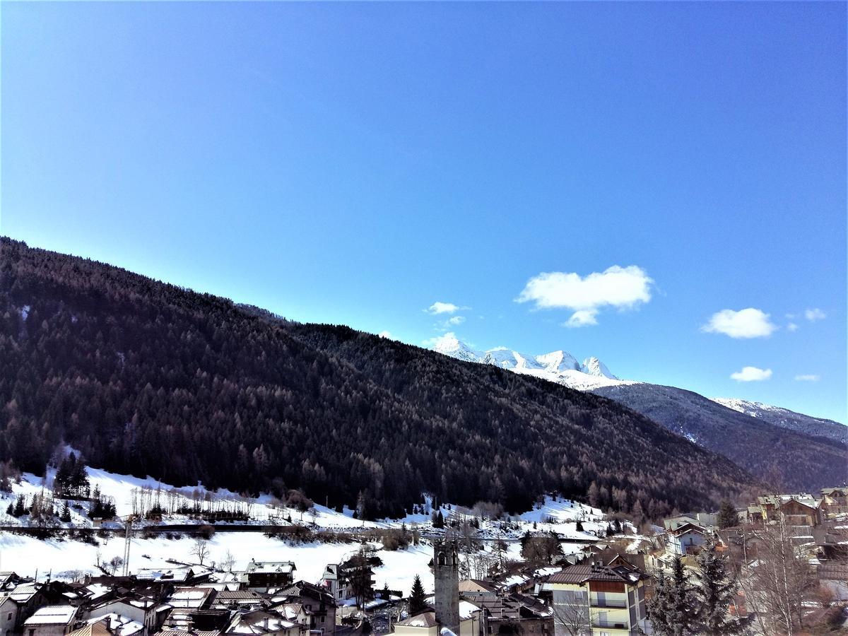 Albergo Al Maniero Ponte Di Legno Exterior foto